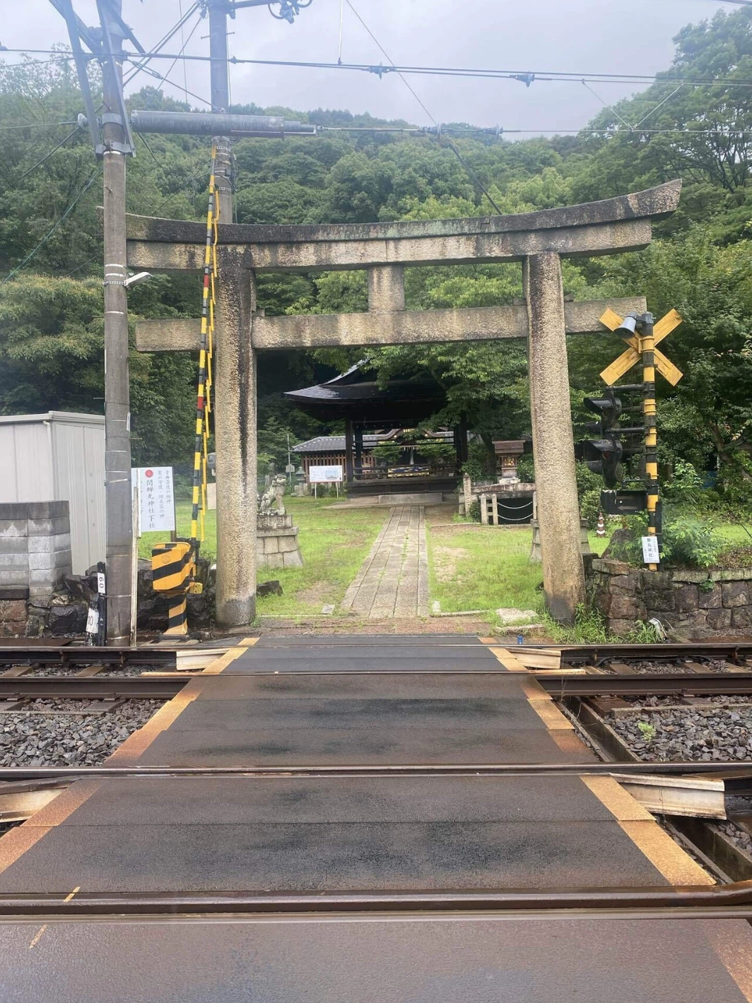 関蝉丸神社